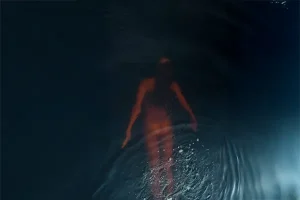 Baño en lago Suecia